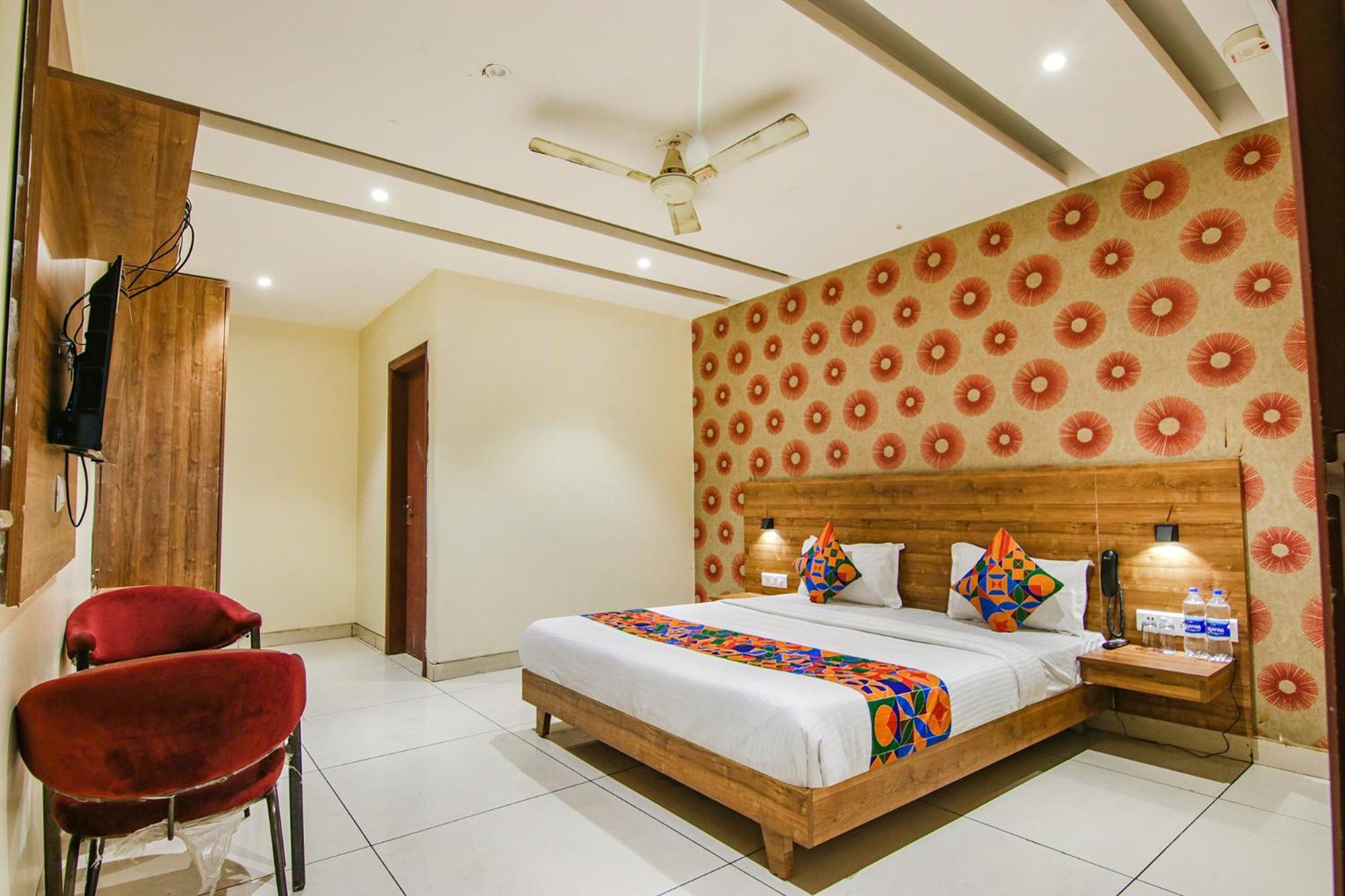 Fabhotel Golden Glory Neu-Delhi Exterior foto