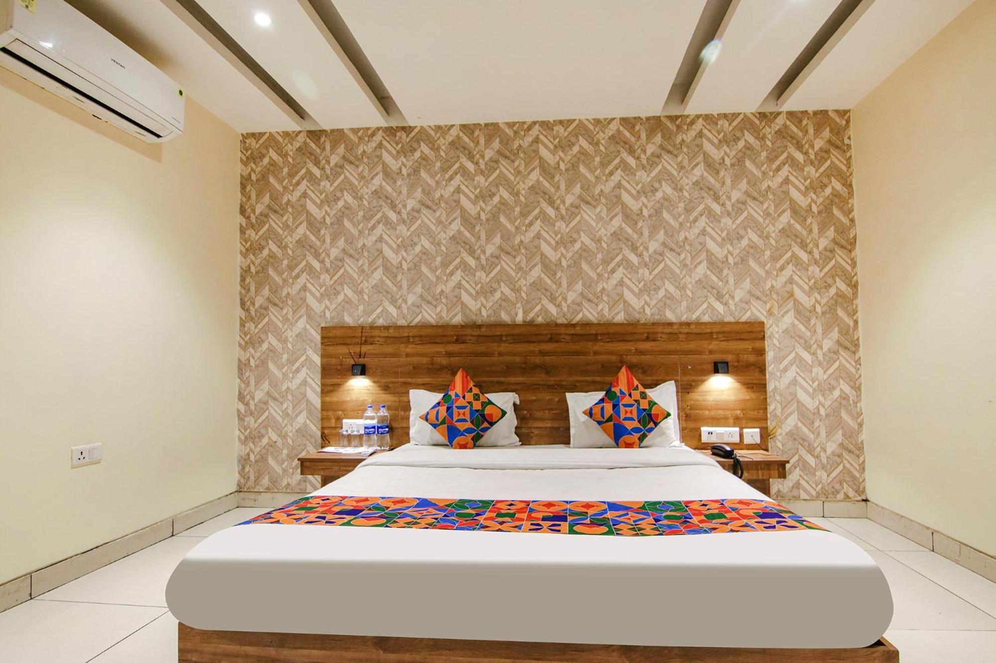 Fabhotel Golden Glory Neu-Delhi Exterior foto